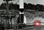 Standbild DEUTSCH A-4 Rakete Peenemunde Deutschland, 1944, aus Sekunde 4 historischem Filmmaterial Videoclip 65675077665