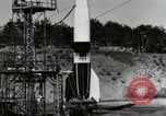 Standbild DEUTSCH A-4 Rakete Peenemunde Deutschland, 1944, aus Sekunde 9 historischem Filmmaterial Videoclip 65675077665