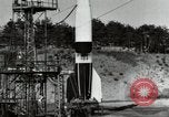 Standbild DEUTSCH A-4 Rakete Peenemunde Deutschland, 1944, aus Sekunde 12 historischem Filmmaterial Videoclip 65675077665