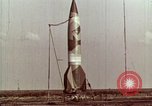 Standbild Deutsche V-2 Rakete Peenemunde Deutschland, 1944, aus Sekunde 5 historischem Filmmaterial Videoclip 65675077676