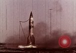 Standbild Deutsche V-2 Rakete testen Peenemunde Deutschland, 1944, aus Sekunde 4 historischem Filmmaterial Videoclip 65675077677