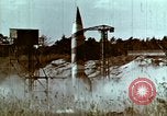 Standbild Deutsche V-2 Rakete Peenemunde Deutschland, 1944, aus Sekunde 5 historischem Filmmaterial Videoclip 65675077681