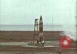 Standbild Deutsche V-2 Rakete Peenemunde Deutschland, 1944, aus Sekunde 5 historischem Filmmaterial Videoclip 65675077686