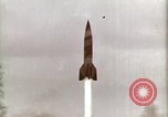 Standbild Deutsche V-2 Rakete Peenemunde Deutschland, 1944, aus Sekunde 15 historischem Filmmaterial Videoclip 65675077686