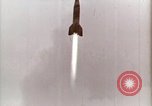 Standbild Deutsche V-2 Rakete Peenemunde Deutschland, 1944, aus Sekunde 18 historischem Filmmaterial Videoclip 65675077686