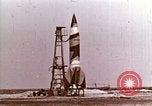 Standbild Deutsche V-2 Rakete Peenemunde Deutschland, 1944, aus Sekunde 3 historischem Filmmaterial Videoclip 65675077687