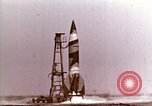 Standbild Deutsche V-2 Rakete Peenemunde Deutschland, 1944, aus Sekunde 8 historischem Filmmaterial Videoclip 65675077687