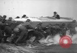 Immagine di Tedesco barca esplosiva Germania, 1945, secondo 16 filmato di repertorio 65675077688