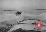 Immagine di Tedesco barca esplosiva Germania, 1945, secondo 26 filmato di repertorio 65675077688