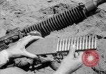 Standbild Maschinengewehr Salomonen, 1945, aus Sekunde 6 historischem Filmmaterial Videoclip 65675077698