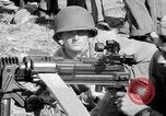 Standbild Maschinengewehr Salomonen, 1945, aus Sekunde 11 historischem Filmmaterial Videoclip 65675077698