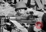 Standbild Maschinengewehr Salomonen, 1945, aus Sekunde 13 historischem Filmmaterial Videoclip 65675077698