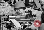 Standbild Maschinengewehr Salomonen, 1945, aus Sekunde 15 historischem Filmmaterial Videoclip 65675077698