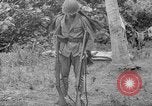 Image fusil japonais Îles Salomon, 1945, de la seconde 13 séquences d'archives historiques vidéo 65675077700