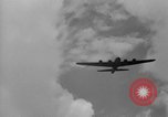 Standbild B-17 Flugzeuge Salomonen, 1945, aus Sekunde 19 historischem Filmmaterial Videoclip 65675077706