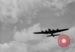 Standbild B-17 Flugzeuge Salomonen, 1945, aus Sekunde 24 historischem Filmmaterial Videoclip 65675077706