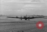 Standbild B-17 Flugzeuge Salomonen, 1945, aus Sekunde 40 historischem Filmmaterial Videoclip 65675077706