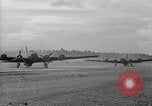 Standbild B-17 Flugzeuge Salomonen, 1945, aus Sekunde 43 historischem Filmmaterial Videoclip 65675077706