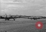Standbild B-17 Flugzeuge Salomonen, 1945, aus Sekunde 45 historischem Filmmaterial Videoclip 65675077706
