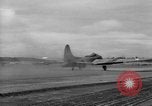 Standbild B-17 Flugzeuge Salomonen, 1945, aus Sekunde 58 historischem Filmmaterial Videoclip 65675077706