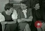 Image Eva Braun's amis Berchtesgaden Allemagne, 1940, de la seconde 29 séquences d'archives historiques vidéo 65675077721