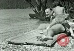 Standbild Eva Braun's Freunde Berchtesgaden Deutschland, 1940, aus Sekunde 5 historischem Filmmaterial Videoclip 65675077722