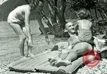 Standbild Eva Braun's Freunde Berchtesgaden Deutschland, 1940, aus Sekunde 7 historischem Filmmaterial Videoclip 65675077722