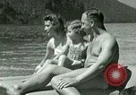 Standbild Eva Braun's Freunde Berchtesgaden Deutschland, 1940, aus Sekunde 33 historischem Filmmaterial Videoclip 65675077722