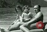 Standbild Eva Braun's Freunde Berchtesgaden Deutschland, 1940, aus Sekunde 37 historischem Filmmaterial Videoclip 65675077722