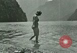 Standbild Eva Braun's Freunde Berchtesgaden Deutschland, 1940, aus Sekunde 53 historischem Filmmaterial Videoclip 65675077722