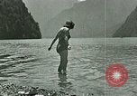Standbild Eva Braun's Freunde Berchtesgaden Deutschland, 1940, aus Sekunde 54 historischem Filmmaterial Videoclip 65675077722