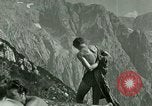 Immagine di Eva Braun amici Berchtesgaden Germania, 1940, secondo 30 filmato di repertorio 65675077723
