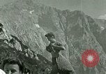 Immagine di Eva Braun amici Berchtesgaden Germania, 1940, secondo 33 filmato di repertorio 65675077723