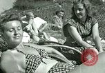 Immagine di Eva Braun amici Berchtesgaden Germania, 1940, secondo 47 filmato di repertorio 65675077723