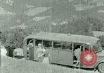 Immagine di Eva Braun amici Berchtesgaden Germania, 1940, secondo 32 filmato di repertorio 65675077724