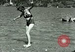Standbild Eva Braun Schliersee Deutschland, 1940, aus Sekunde 4 historischem Filmmaterial Videoclip 65675077726