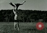 Standbild Eva Braun Schliersee Deutschland, 1940, aus Sekunde 42 historischem Filmmaterial Videoclip 65675077726