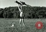 Standbild Eva Braun Schliersee Deutschland, 1940, aus Sekunde 51 historischem Filmmaterial Videoclip 65675077726