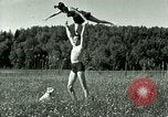 Standbild Eva Braun Schliersee Deutschland, 1940, aus Sekunde 62 historischem Filmmaterial Videoclip 65675077726