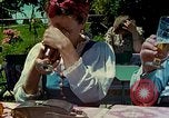 Standbild Eva Braun Bayern Deutschland, 1940, aus Sekunde 15 historischem Filmmaterial Videoclip 65675077731