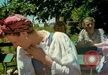 Standbild Eva Braun Bayern Deutschland, 1940, aus Sekunde 21 historischem Filmmaterial Videoclip 65675077731