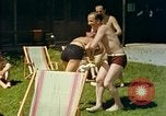 Standbild Eva Braun Bayern Deutschland, 1940, aus Sekunde 55 historischem Filmmaterial Videoclip 65675077731