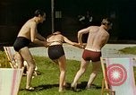 Standbild Eva Braun Bayern Deutschland, 1940, aus Sekunde 59 historischem Filmmaterial Videoclip 65675077731