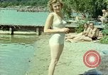 Immagine di Eva Braun Germania, 1940, secondo 37 filmato di repertorio 65675077734