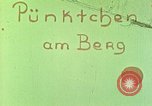 Immagine di Eva Braun Berchtesgaden Germania, 1940, secondo 1 filmato di repertorio 65675077735