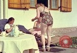 Immagine di Eva Braun Berchtesgaden Germania, 1940, secondo 13 filmato di repertorio 65675077735