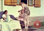 Immagine di Eva Braun Berchtesgaden Germania, 1940, secondo 14 filmato di repertorio 65675077735