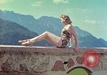 Immagine di Eva Braun Berchtesgaden Germania, 1940, secondo 47 filmato di repertorio 65675077735