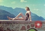 Immagine di Eva Braun Berchtesgaden Germania, 1940, secondo 49 filmato di repertorio 65675077735