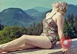 Immagine di Eva Braun Berchtesgaden Germania, 1940, secondo 54 filmato di repertorio 65675077735